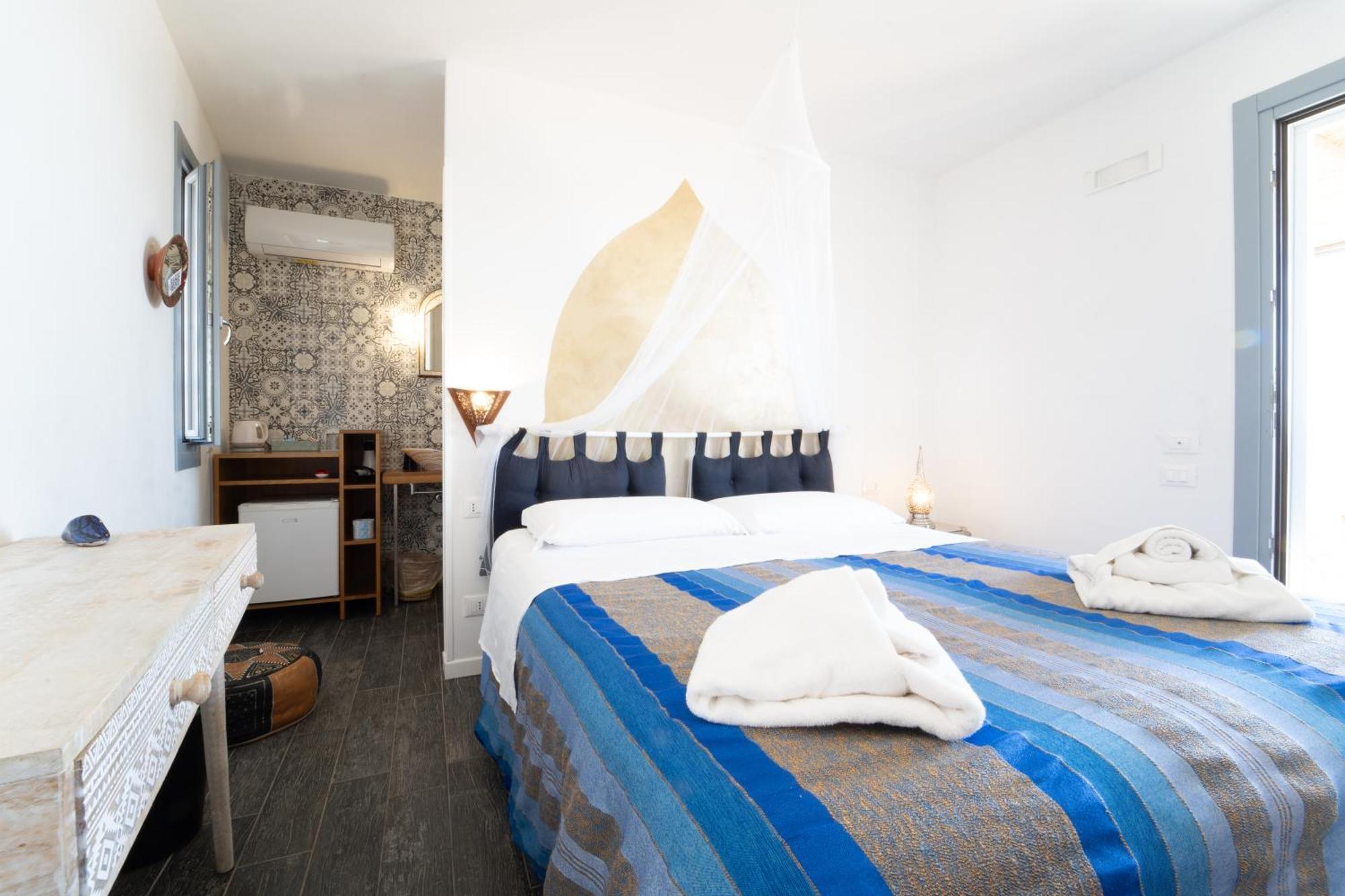 Ajamola Hotel Фавиняна Екстериор снимка
