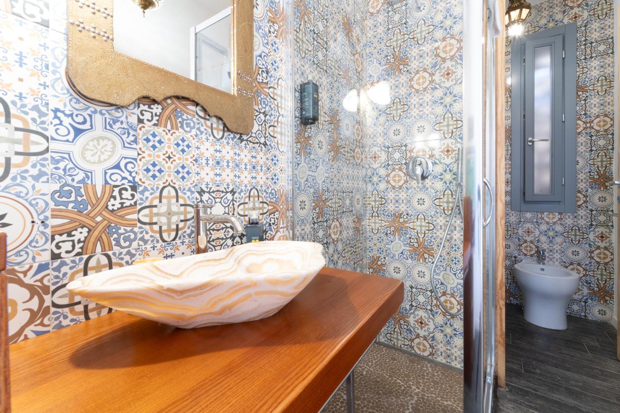 Ajamola Hotel Фавиняна Екстериор снимка