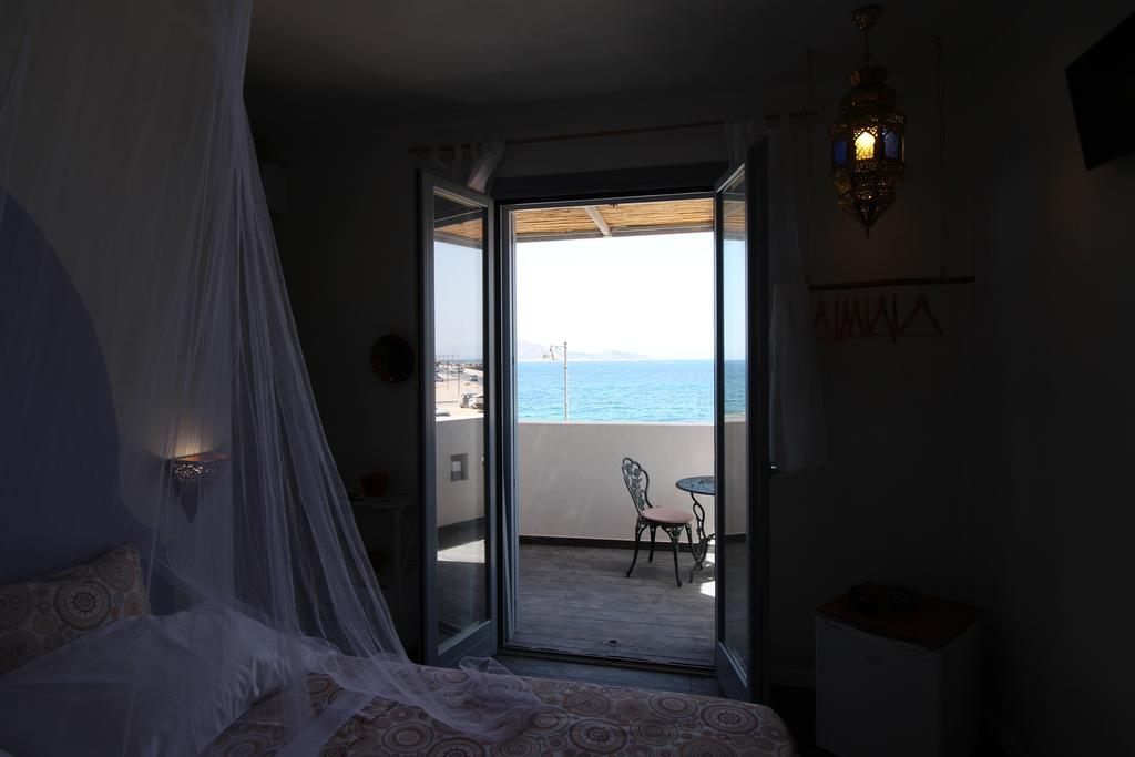 Ajamola Hotel Фавиняна Екстериор снимка